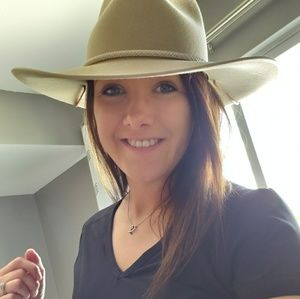 Meet your Posher, Katrina